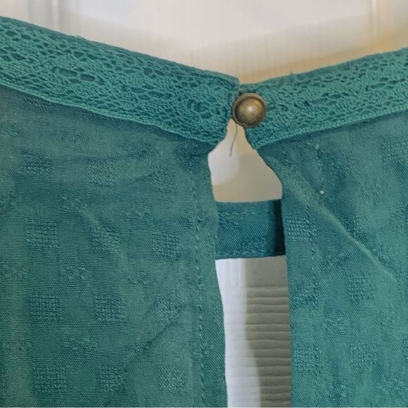 Maurices  Green Long Sleeve Blouse Size Large - Picture 5 of 11